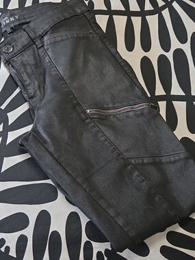 White House Black Market, Size 6 Coated Black Skinny Jeans